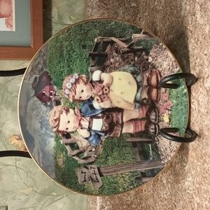 Hummel Plate Little Companions "Country Crossroads" Limited Ed 1 of 12 (Have All